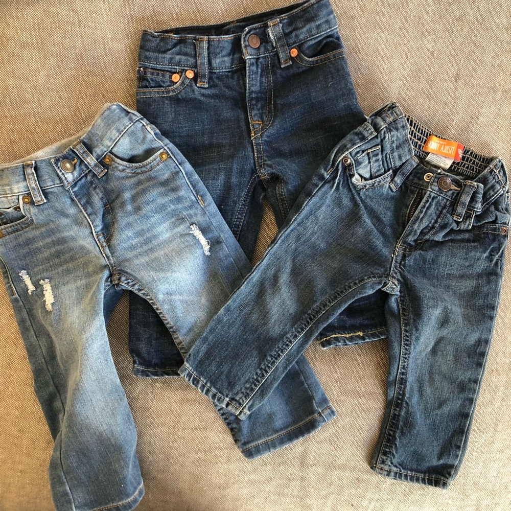 {Bundle} Three Pairs of Toddler Jeans